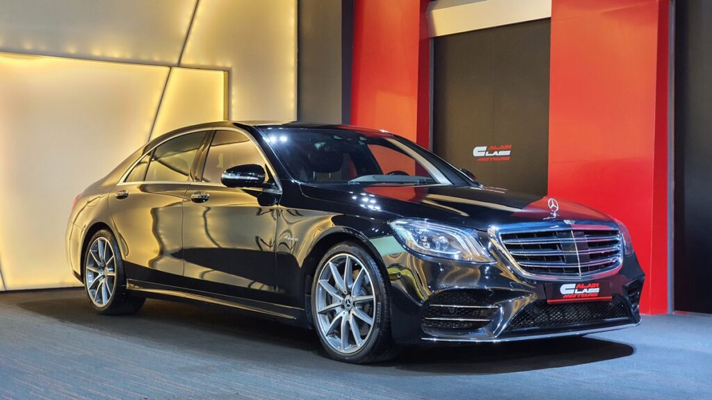 Book Mercedes S560 for an Outdoor Tour in Nashville